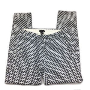 H&M Blue and white pattern skinny pants, size 6.